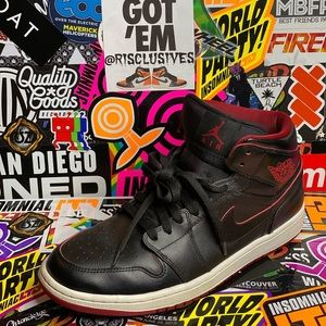 AIR JORDAN 1 MID ‘BLACK RED’ SIZE 9 - HYPE SNEAKER